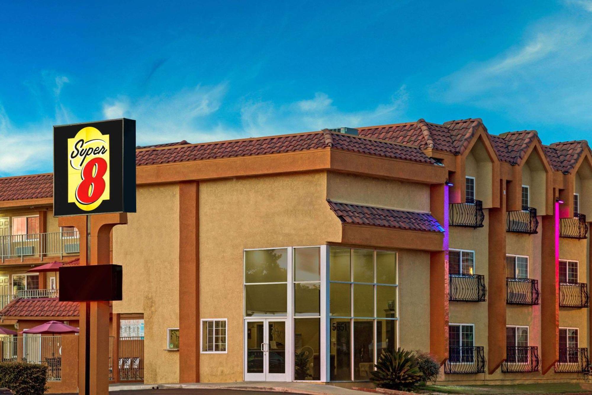 Super 8 By Wyndham Cypress Buena Park Area Hotel Exterior photo